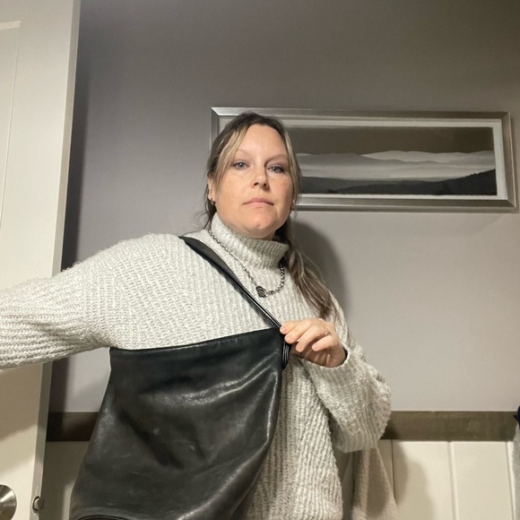 Pre loved Coach Bleaker Bucket Bag 🖤 - Picture 10 of 10